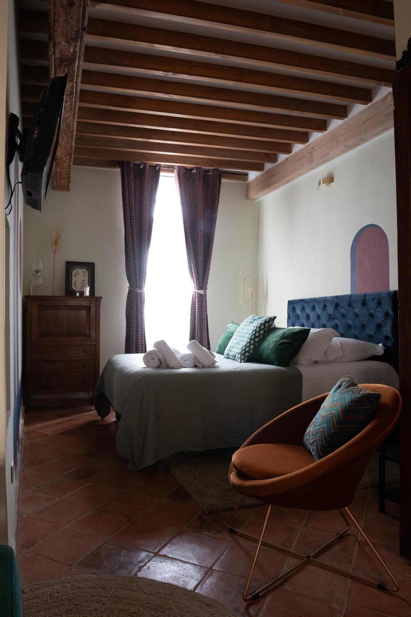 La Maison D'En Bas Des Seigneurs Cucuron Zimmer foto