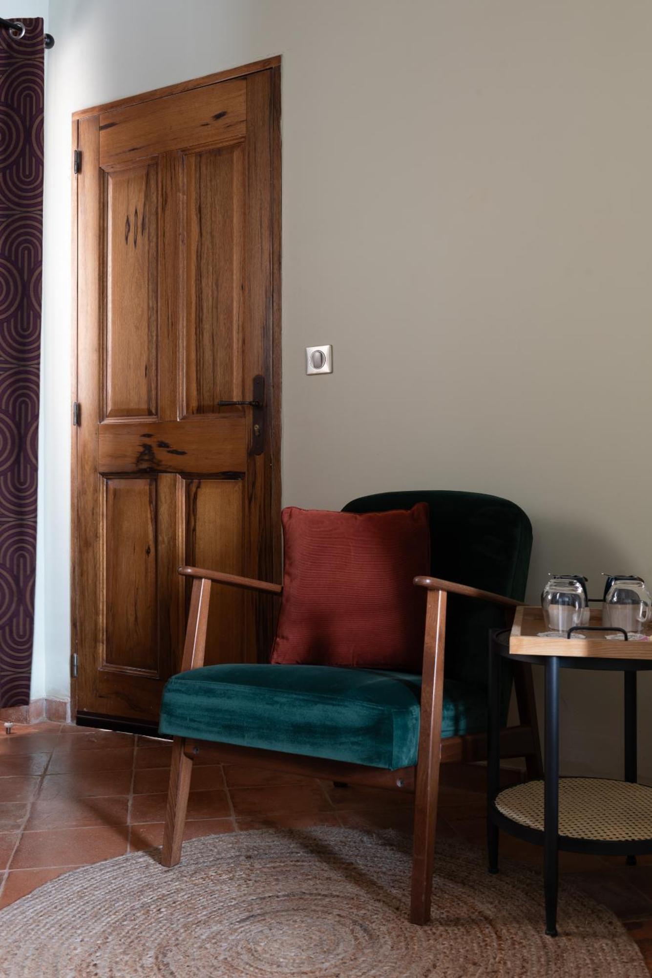 La Maison D'En Bas Des Seigneurs Cucuron Zimmer foto