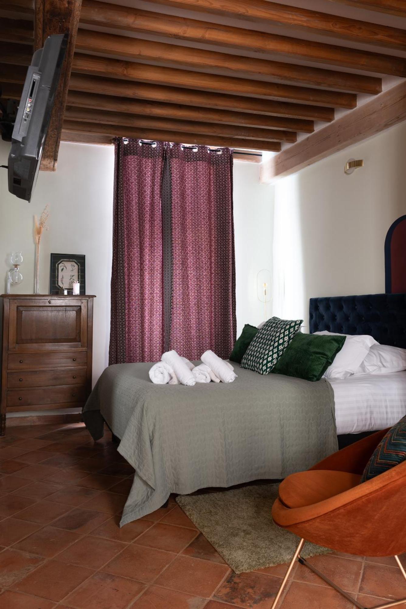 La Maison D'En Bas Des Seigneurs Cucuron Zimmer foto