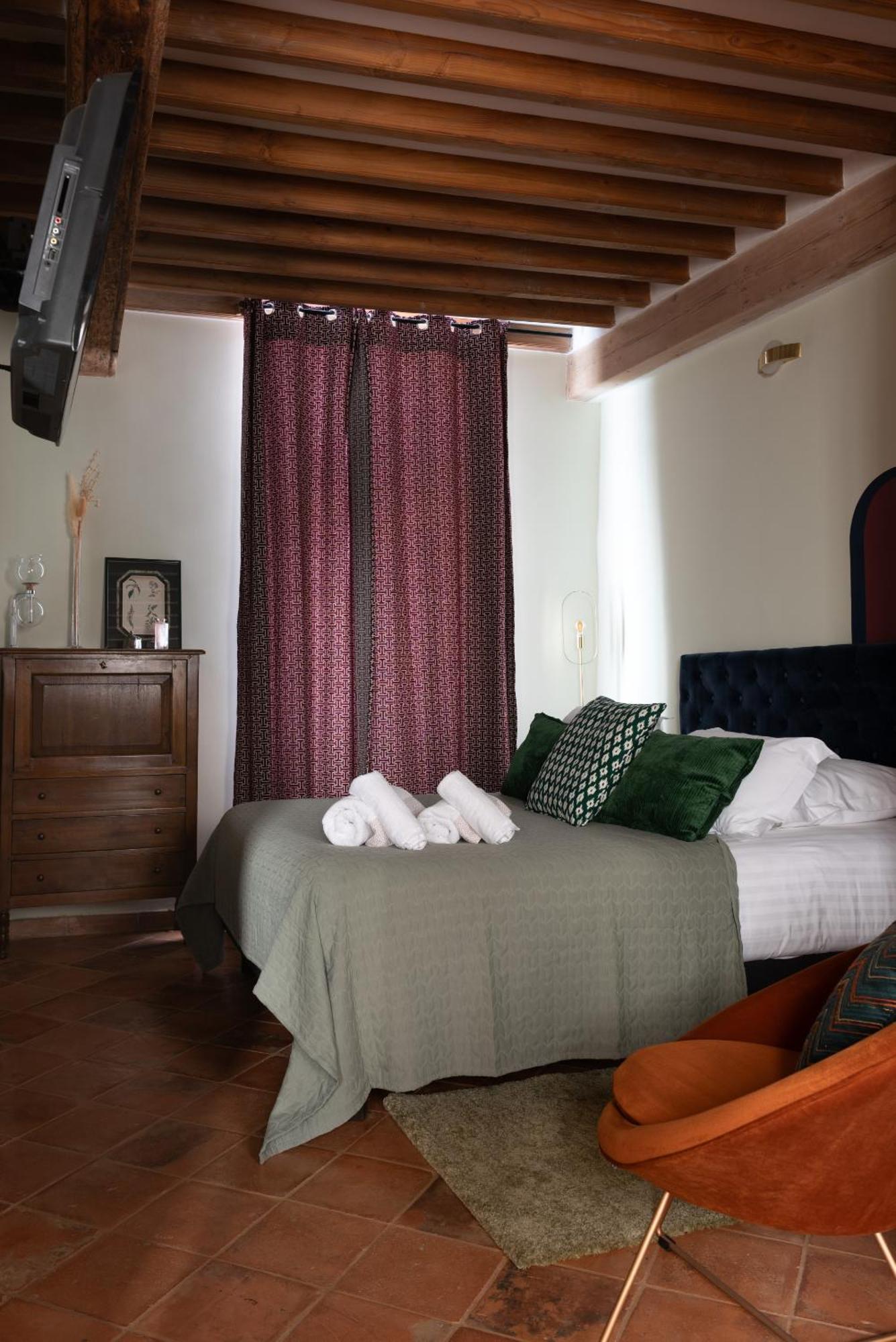 La Maison D'En Bas Des Seigneurs Cucuron Zimmer foto
